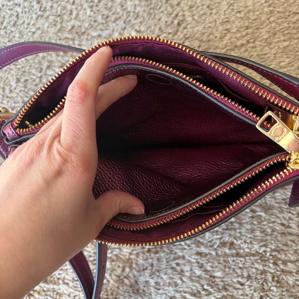 Coach Mia Crossbody Shoulder Bag In Leather Metallic Berry J1980-F80333 - Picture 5 of 11